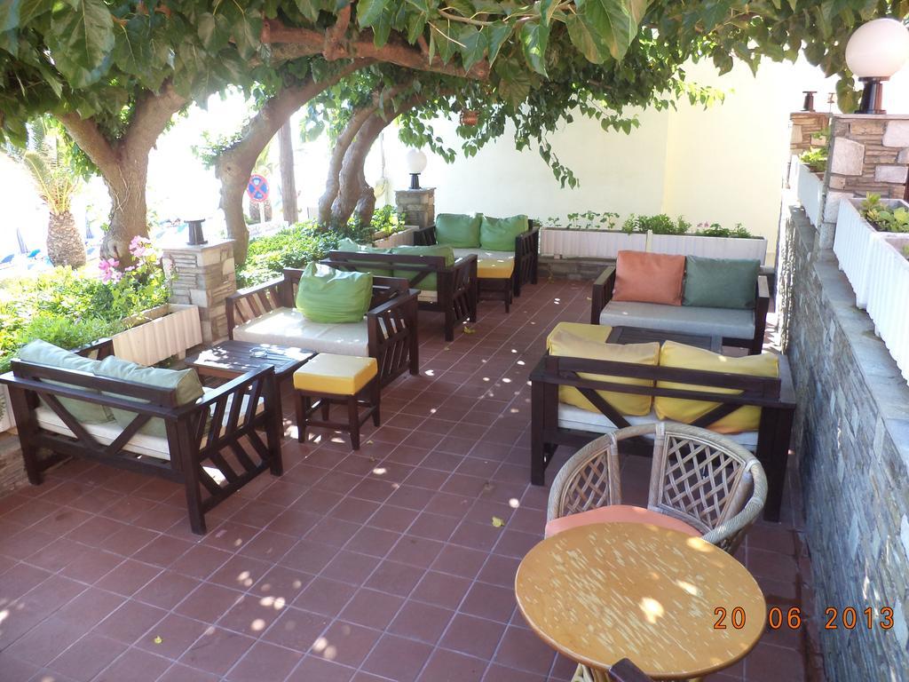 Polychrono Beach Hotel Екстериор снимка